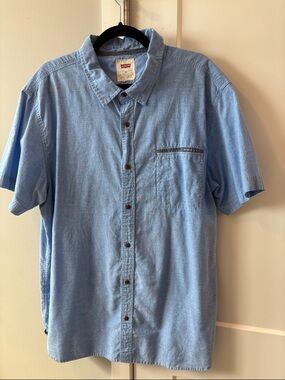 Levi's Light Blue Short Sleeve Button-Down Shirt with Chest Pocket